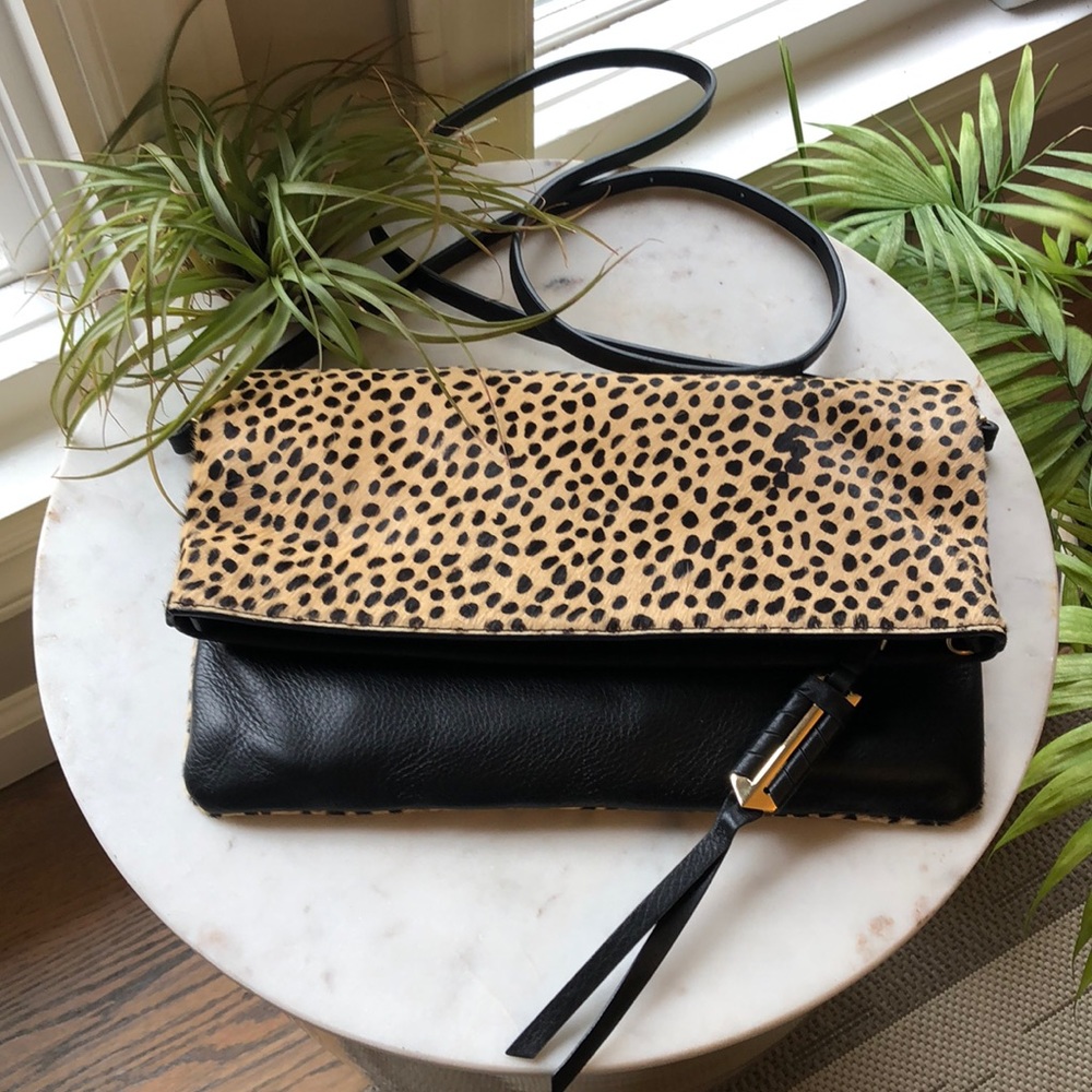 🆕 Stella & Dot Covet Leopard Calfhair Cross…